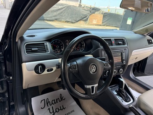 Used 2013 Volkswagen Jetta SE image 11