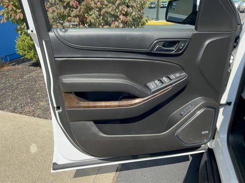 Used 2018 Chevrolet Suburban LT image 15