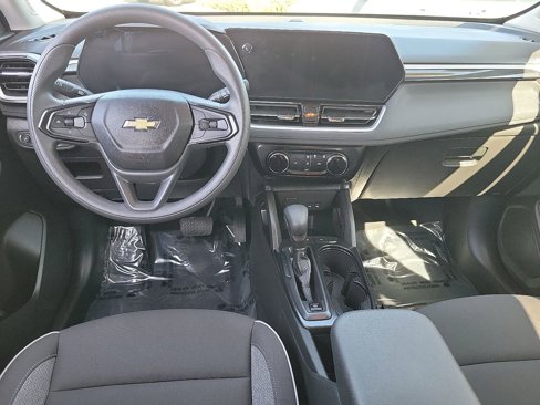 Used 2025 Chevrolet TrailBlazer LT image 4