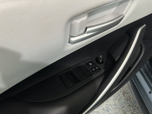Used 2020 Toyota Corolla SE image 26