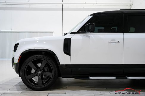 Used 2023 Land Rover Defender 110 X-Dynamic SE image 14