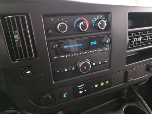Used 2018 Chevrolet Express 3500 w/ Driver Convenience Package image 24