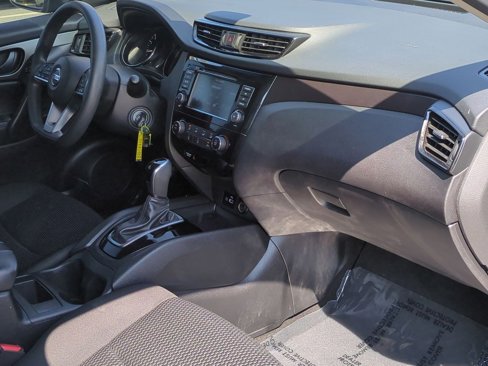 Certified 2020 Nissan Rogue Sport S image 35