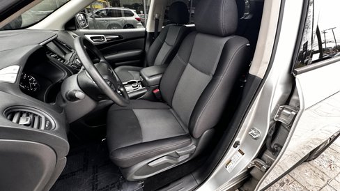 Used 2018 Nissan Pathfinder S image 21