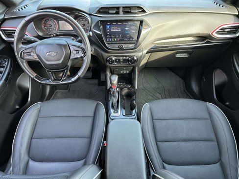 Used 2023 Chevrolet TrailBlazer RS w/ Technology Package image 13