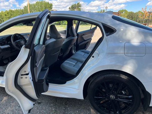 Used 2025 Toyota Camry SE image 27