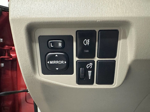 Used 2011 Toyota Prius Two image 18