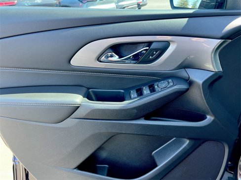 Used 2019 Chevrolet Traverse LT image 19