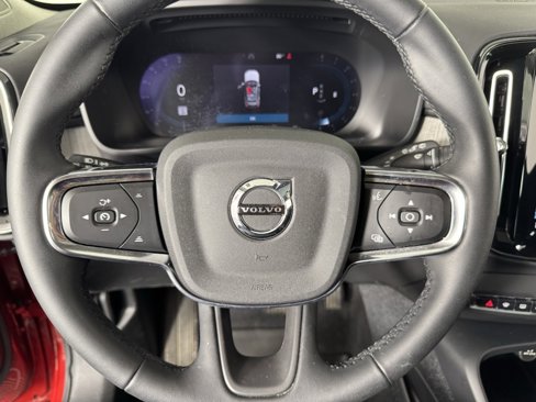 Certified 2023 Volvo XC40 B5 Plus w/ Climate Package image 29