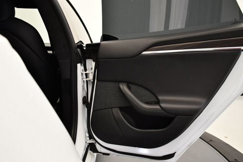 Used 2022 Tesla Model S image 45