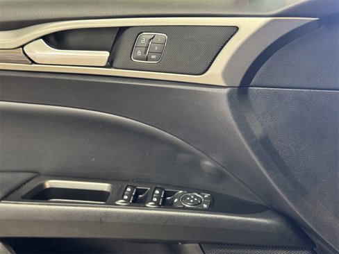 Used 2019 Ford Fusion SEL image 41