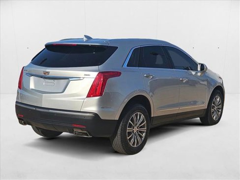 Used 2018 Cadillac XT5 Luxury image 5