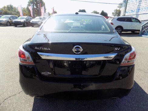 Used 2015 Nissan Altima 2.5 SV w/ Convenience Package image 7