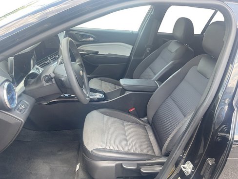 Used 2024 Chevrolet Trax LT image 9