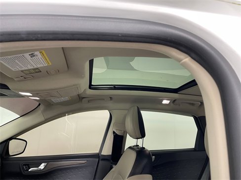 Used 2020 Ford Escape Titanium image 11