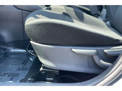 Used 2023 Nissan Kicks S image 12