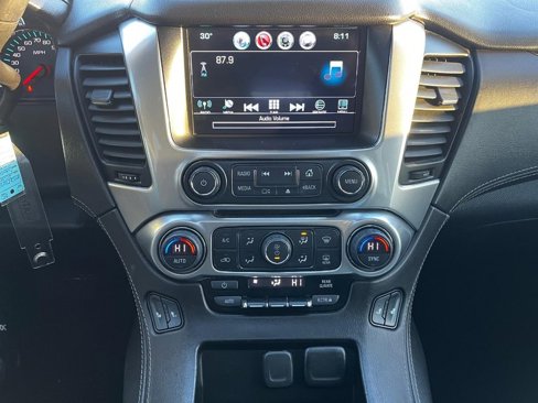Used 2020 Chevrolet Suburban LT image 19