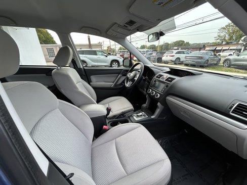 Used 2017 Subaru Forester 2.5i w/ Alloy Wheel Package image 8