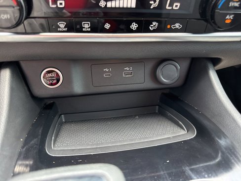 Used 2021 Nissan Rogue SV image 19