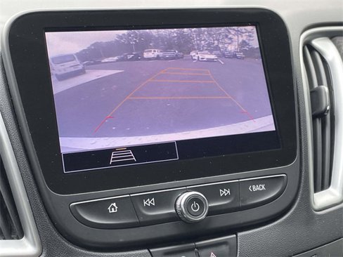 Used 2022 Chevrolet Malibu LT image 11
