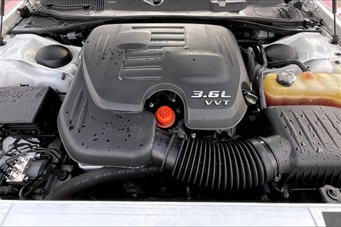 Used 2016 Dodge Challenger SXT Plus image 10