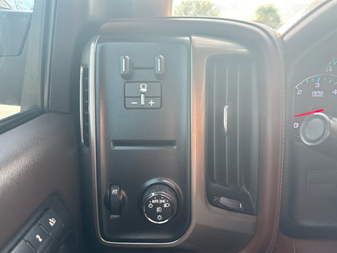 Used 2014 Chevrolet Silverado 1500 High Country w/ High Country Premium Package image 15