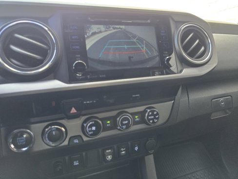 Used 2018 Toyota Tacoma TRD Sport image 52