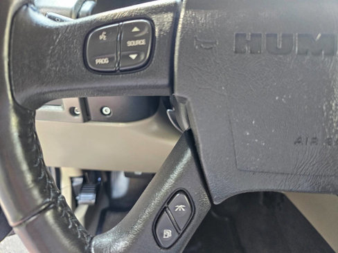 Used 2003 HUMMER H2 w/ Preferred Equipment Group image 16