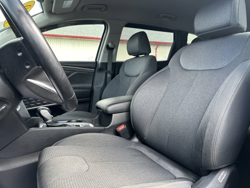Used 2019 Hyundai Santa Fe SEL image 25