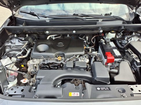 Used 2022 Toyota RAV4 XLE image 9