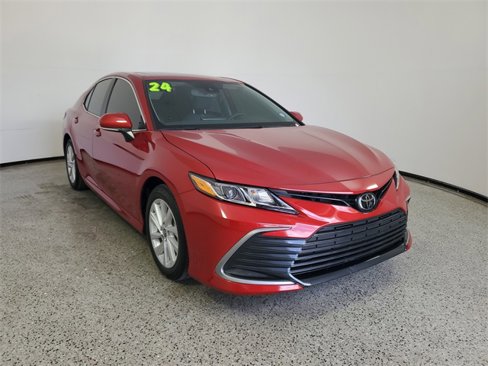 Used 2024 Toyota Camry LE image 30