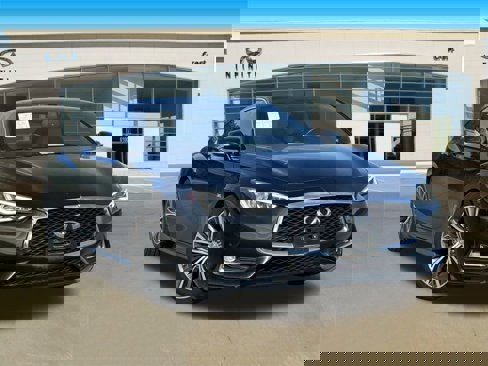 Used 2017 INFINITI Q60 w/ Premium Package image 2