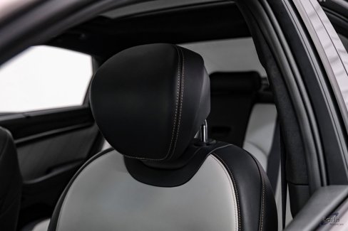 Used 2019 Genesis G80 3.3T Sport image 35