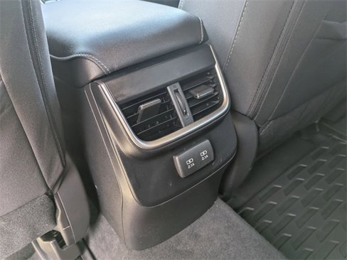 Used 2022 Subaru Outback Premium image 28