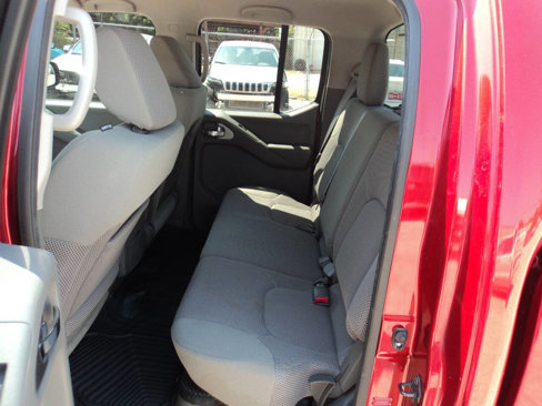 Used 2012 Nissan Frontier SV image 13