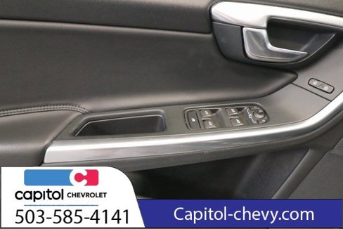 Used 2018 Volvo V60 T5 Cross Country w/ Convenience Package image 7