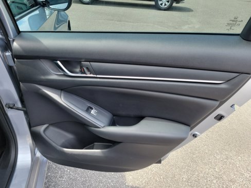 Used 2020 Honda Accord LX image 29