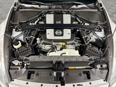 Used 2011 Nissan 370Z Touring w/ Sport Pkg image 21