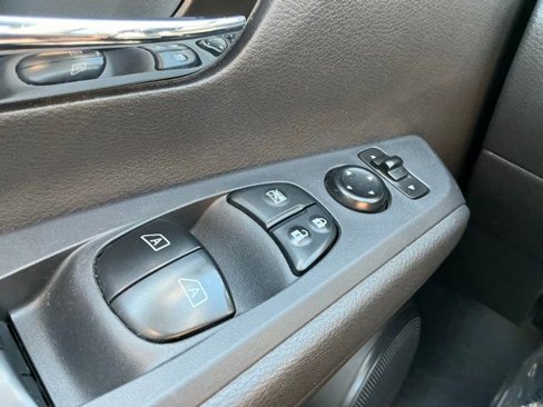 Used 2023 Nissan Kicks SV image 28