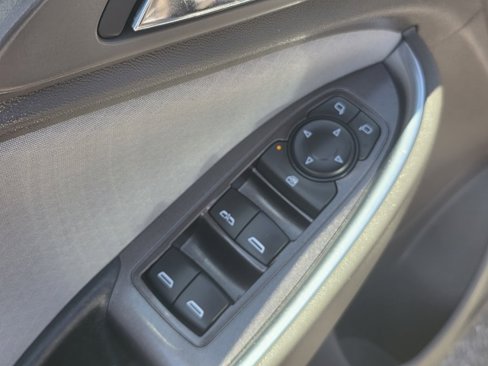 Used 2022 Chevrolet Malibu LT image 19