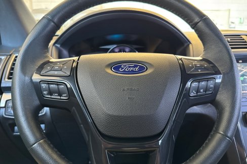Used 2019 Ford Explorer XLT w/ Equipment Group 202A image 25