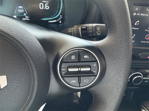 Used 2024 Kia Soul LX w/ LX Technology Package image 19