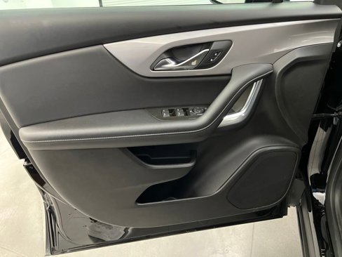 Used 2023 Chevrolet Blazer LT image 11