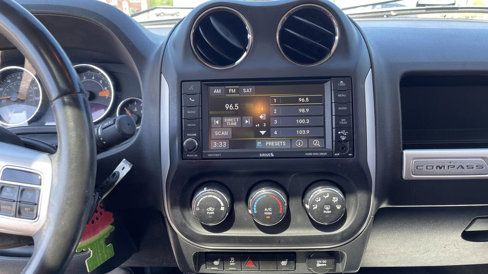 Used 2017 Jeep Compass High Altitude image 28