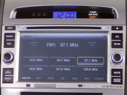 Used 2010 Hyundai Santa Fe SE image 13