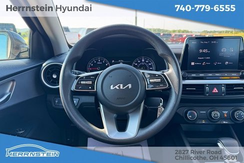 Used 2023 Kia Forte LXS image 8