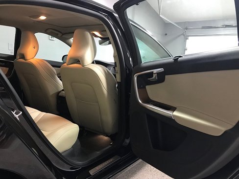 Used 2016 Volvo S60 T5 Inscription Platinum image 18