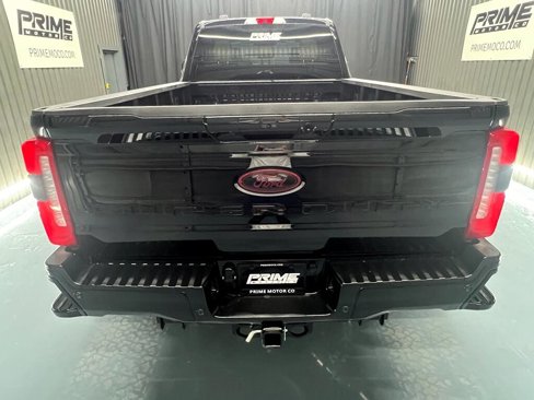 Used 2025 Ford F450 Lariat w/ FX4 Off-Road Package image 12