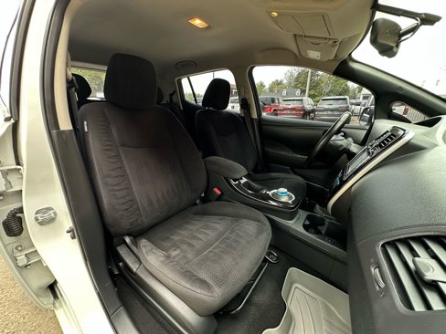Used 2013 Nissan Leaf SV image 32