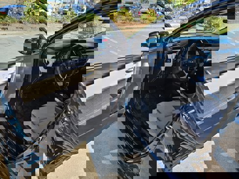 Used 2017 Toyota Corolla LE image 15
